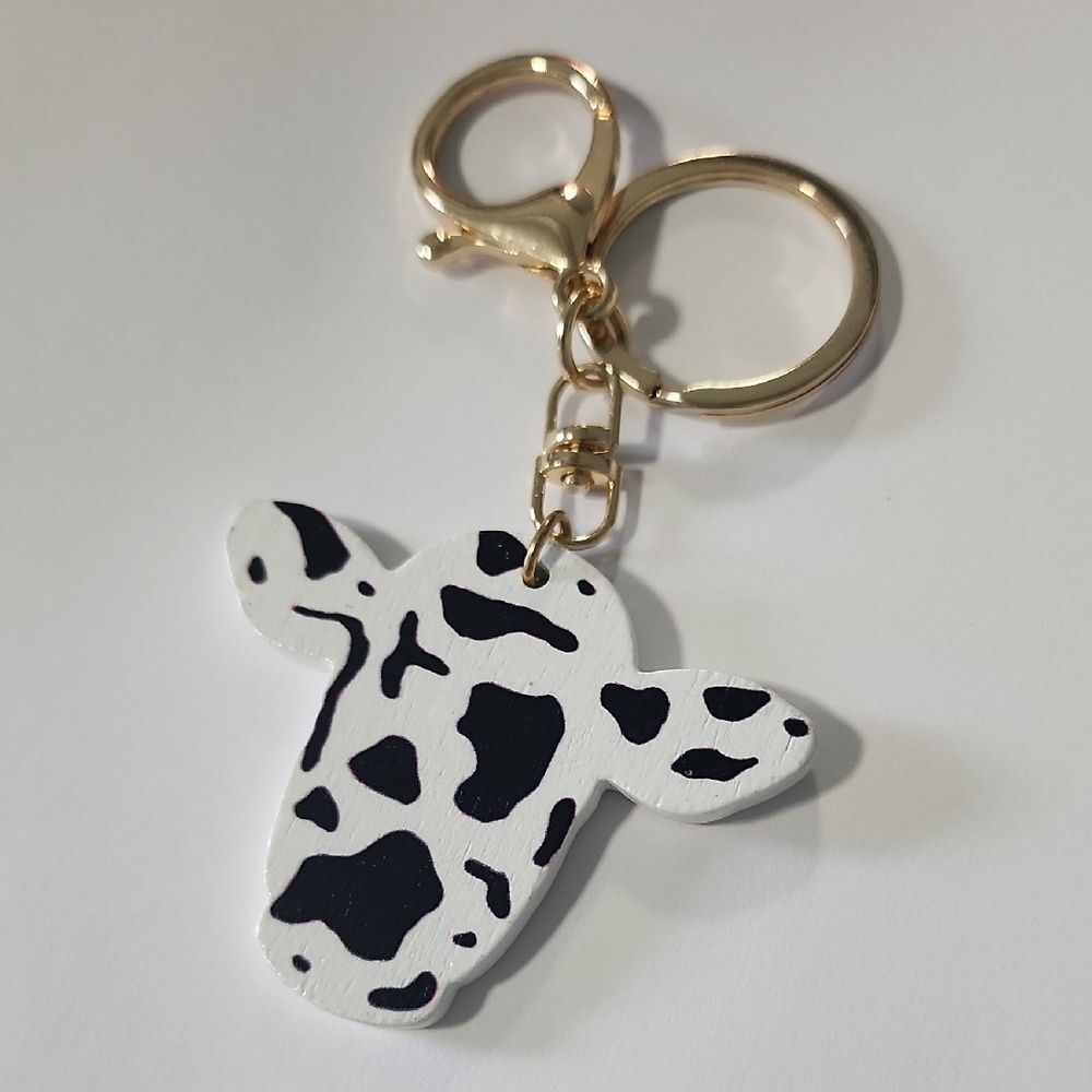 Cow Print Keychain - Picture 2 of 3